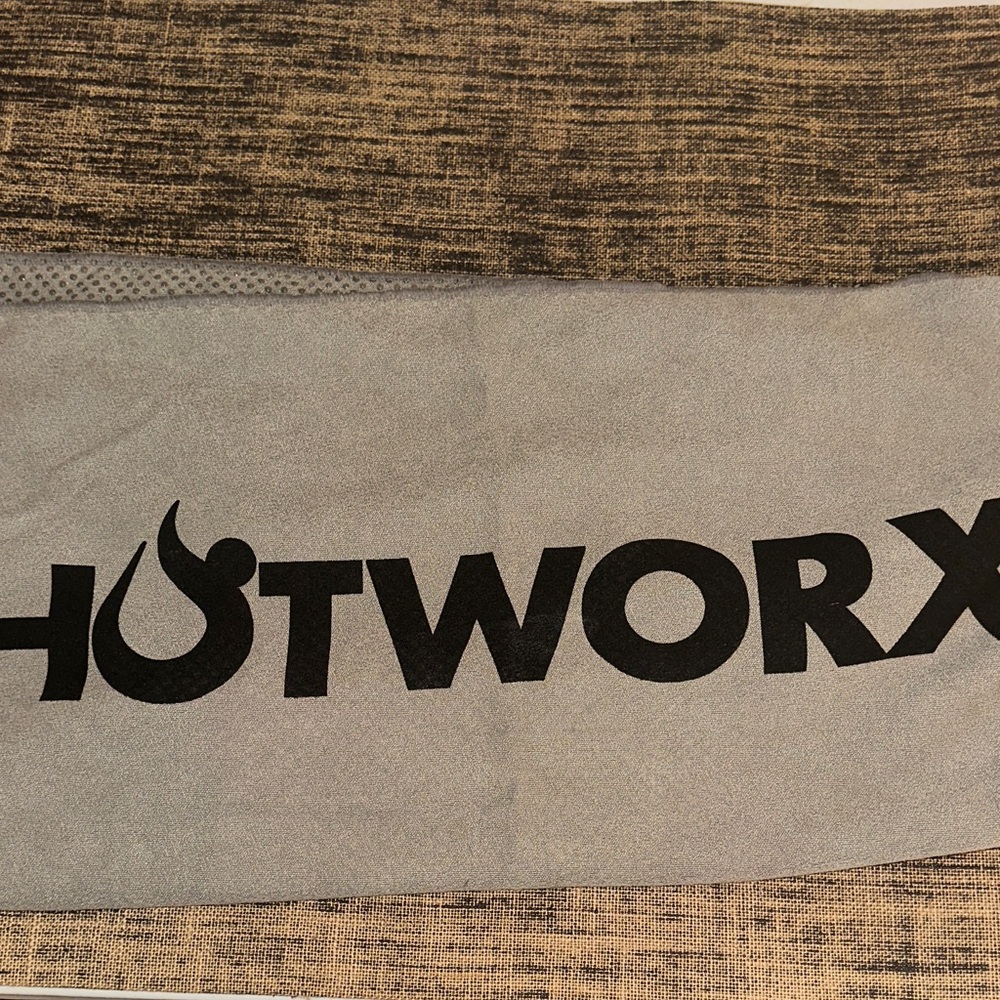 Hotworx Gray and Brown Mat and Towel